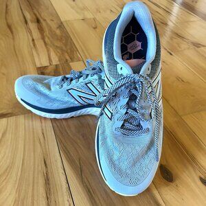 Size 9 - New Balance Fresh Foam 680v7 Silver Thunder W